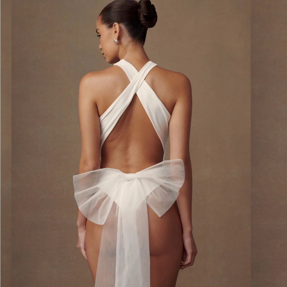 Meshki Wylla Tulle Bow One Piece - White size small used